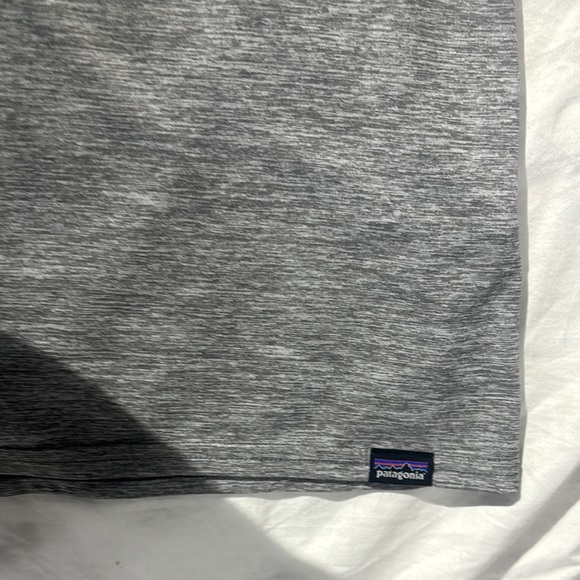 Patagonia Women’s Gray Capilene® Cool Daily Graphic Shirt Size XL Extra Large - Picture 5 of 10